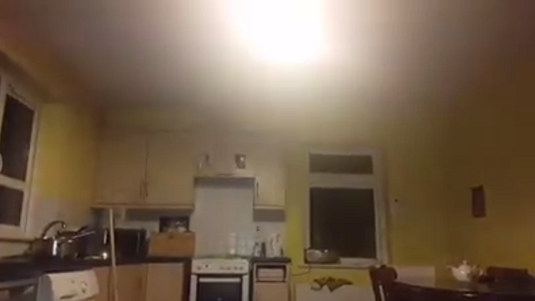 "Mi casa está embrujada": joven graba un vídeo para demostrar que no está loca