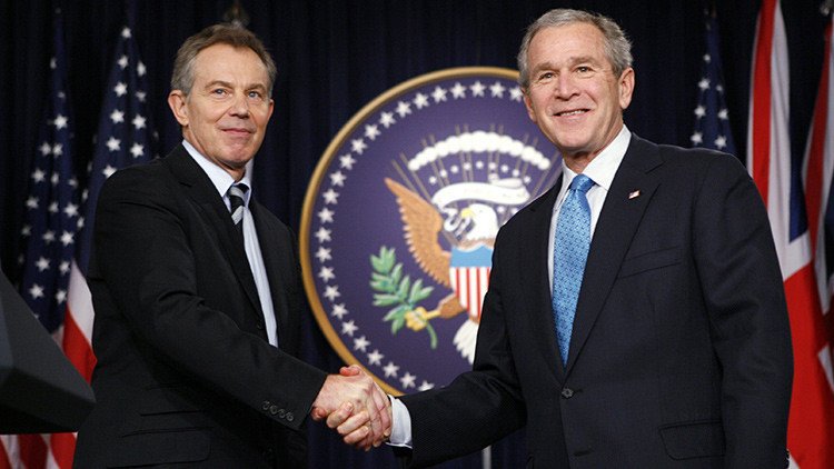 Filtración: Bush y Blair acordaron invadir Irak un año antes de que comenzara la guerra