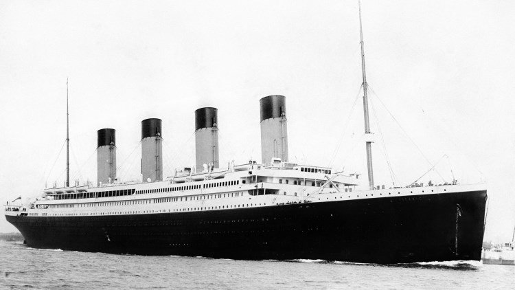 Subastan fotos nunca antes vistas del lanzamiento del Titanic