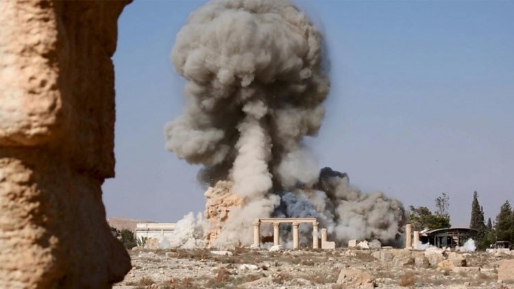 El EI explosiona antiguas columnas de Palmira para ajusticiar a varias personas