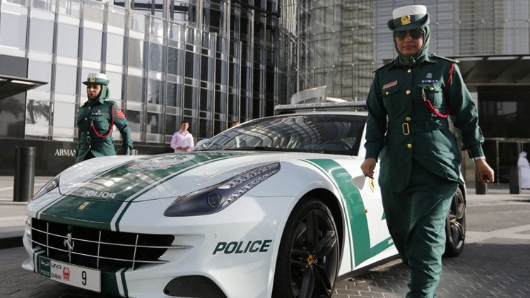 La Policía de Dubái proporciona ayuda telefónica a los ciudadanos que "no se sientan felices"