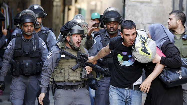 Fuerte video: La Policía israelí dispersa violentamente una protesta en Hebrón