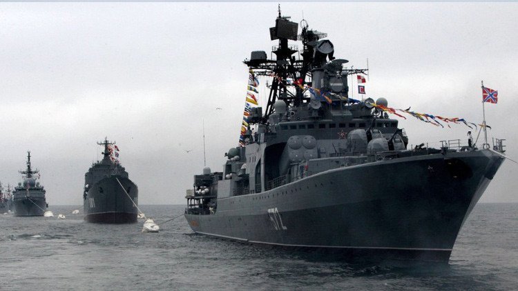 Comandante de la Armada Rusa: "Hay más de 50 buques y submarinos rusos en servicio activo en el mar"