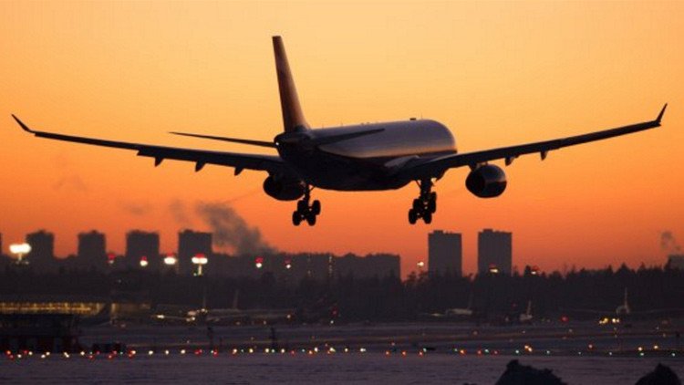 Plane Finder señala que dos aviones pasaron cerca del avión accidentado en Egipto