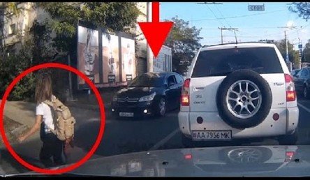 A un paso de la muerte: un video para concienciar a los peatones… y conductores 