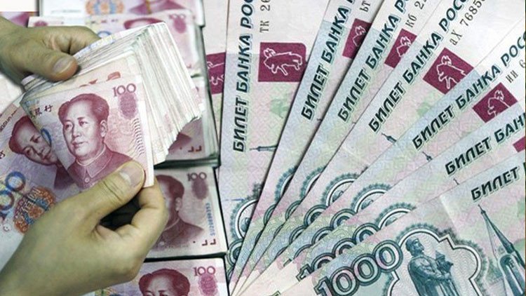 ¿El dólar cae en desgracia? Rusia emitirá deuda denominada en yuanes