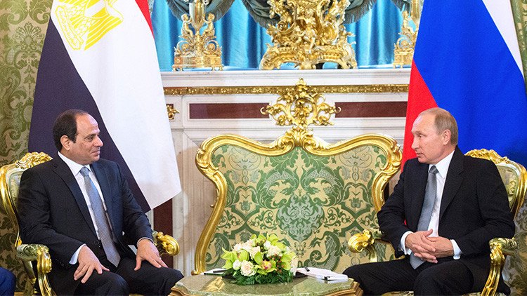Los presidentes de Rusia y Egipto acuerdan mantener la cooperación de organismos de seguridad aérea