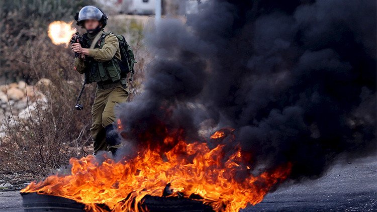 Conozca al 'terminator' israelí: La foto del soldado que mató a tres palestinos desata la polémica