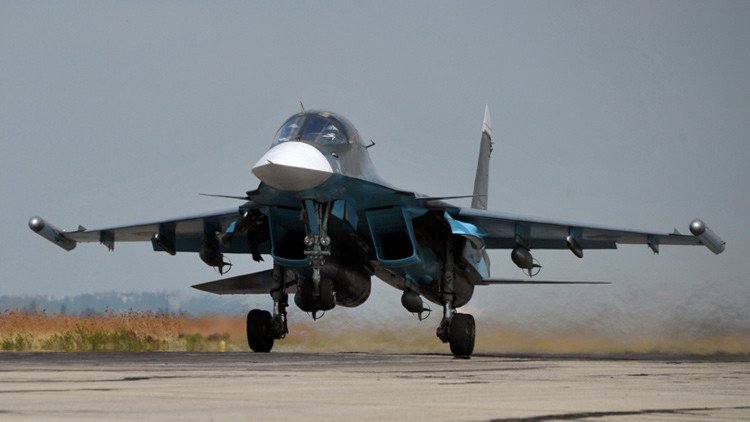 Más temible que antes: transforman al bombardero ruso Su-34 en un avión de guerra electrónica