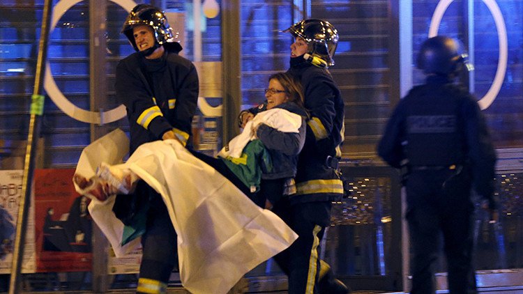Caos en París: Reportan al menos 100 rehenes en el teatro Bataclan