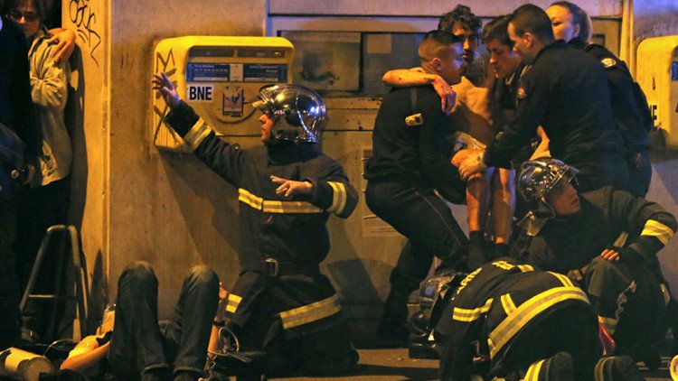 Testigo sobre los atacantes de París: jóvenes no más de 25 años, con Kaláshnikov y sangre fría