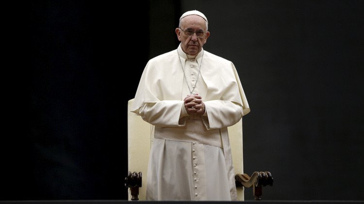 El papa Francisco advierte de que los atentados en París son "parte" de la Tercera Guerra Mundial