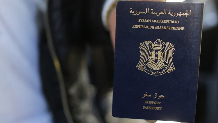 Pasaporte sirio encontrado en la escena del ataque en París pertenece a un solicitante de asilo
