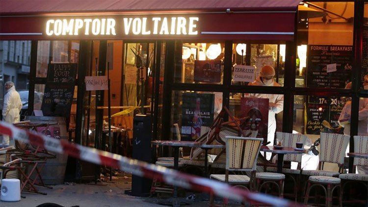Familiares del suicida del café parisino: "Quizás estalló la bomba porque estaba estresado"