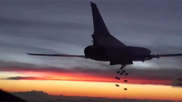 El amanecer mortal del EI: Rusia publica videos de los ataques de los bombarderos estratégicos