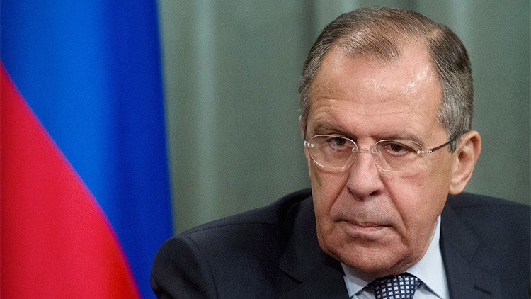 Lavrov sobre Occidente: "Al bajar la cortina de hierro podrían 'pillarse' algo"