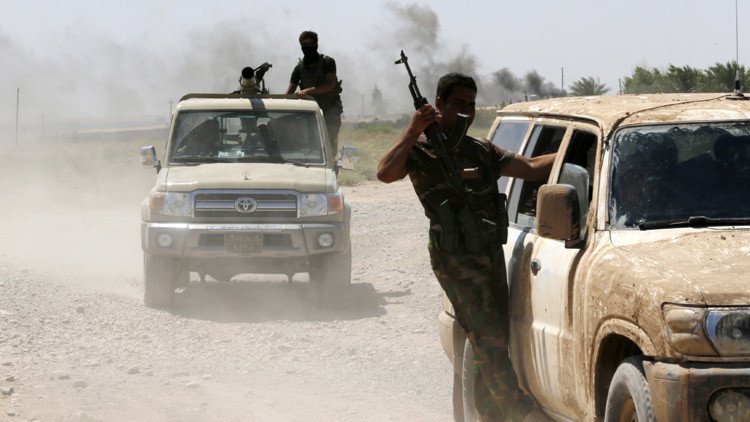 Carrera mortal: el Estado Islámico y Al Qaeda compiten por el "liderazgo de la yihad"