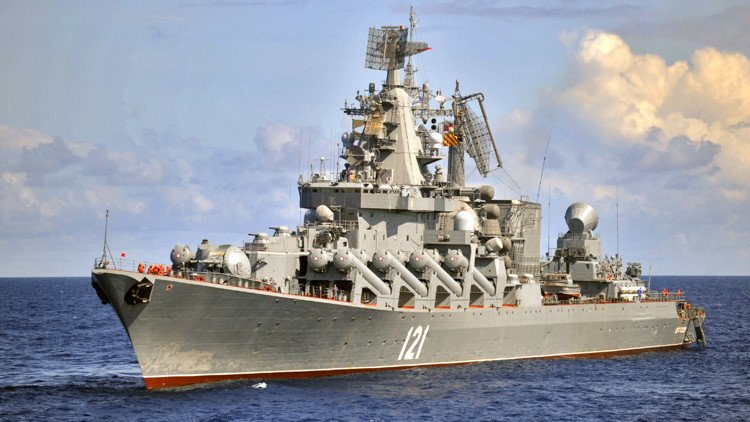 El crucero desplegado en Latakia está listo para derribar cualquier amenaza para los aviones rusos