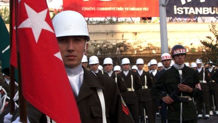 "Turquía teme que Rusia obtenga pruebas de sus vínculos financieros con el Estado Islámico"