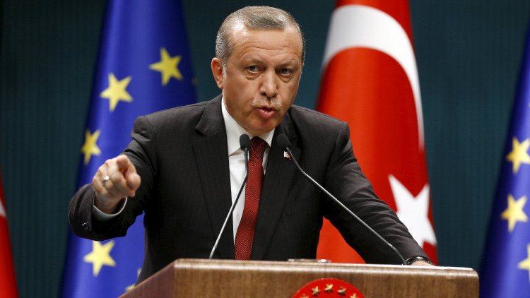 Sin disculpas y con amenazas: Erdogan promete derribar más aviones tras el caso del Su-24