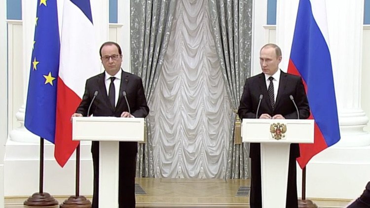 Versión completa: Rueda de prensa de Vladímir Putin y François Hollande tras su encuentro en Moscú