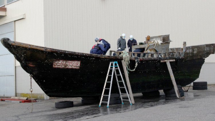 La flota fantasma: hallan en Japón varias embarcaciones con más de una decena de cadáveres