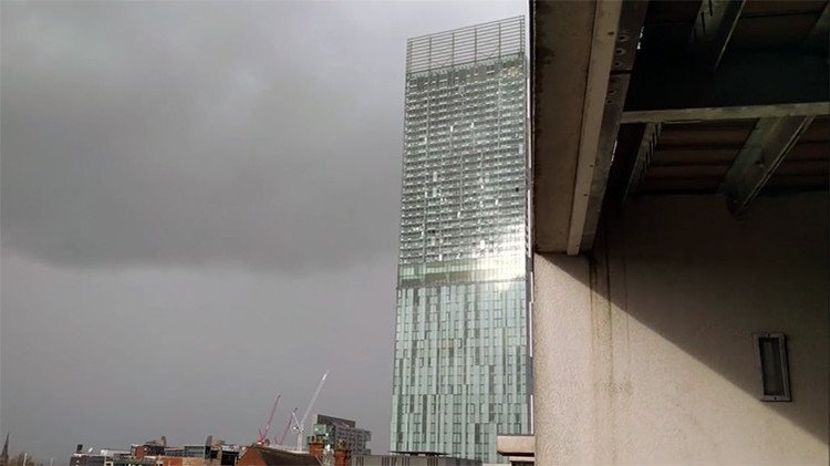 ¿Qué son esos sonidos 'diabólicos' que emite este rascacielos en Manchester?