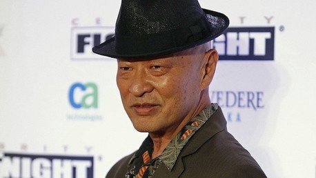 'Shang Tsung' de 'Mortal Kombat' se convierte al cristianismo ortodoxo (Video, fotos)
