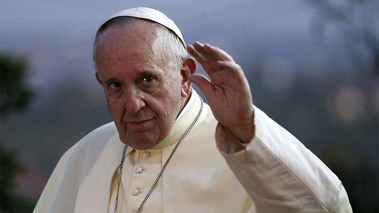 La impactante fotografía del papa Francisco en África que conmueve a la Red