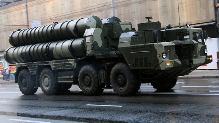 Rusia inicia el suministro del sistema S-300 a Irán 