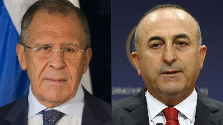 ¿En busca de una solución? Los cancilleres de Rusia y Turquía se reúnen en plena crisis diplomática