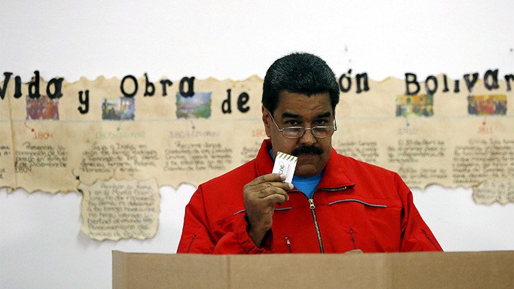 Maduro: "Las elecciones se realizan en paz y tranquilidad"