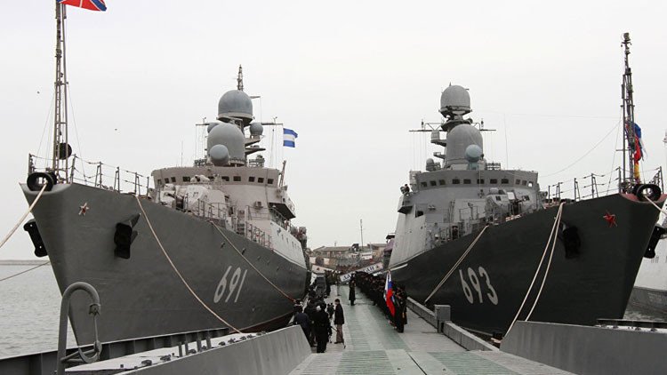 Más de 50 barcos rusos de la Flotilla del Caspio se preparan para la batalla