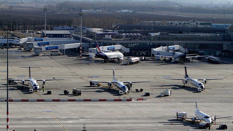 Aterriza de emergencia en Budapest un avión de pasajeros por amenaza de bomba