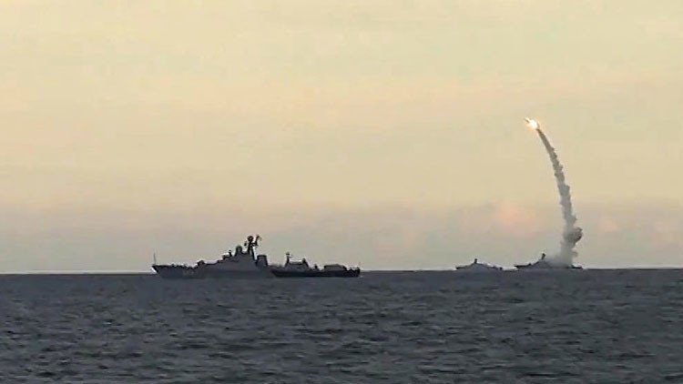 La flota rusa en el Caspio hace frente a armas de destrucción masiva 