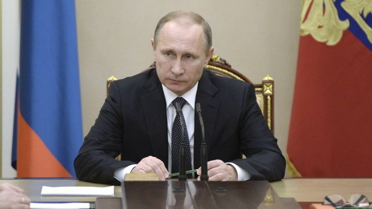 Putin: "La información de la caja negra del Su-24 no cambiará nuestra postura respecto a Ankara"