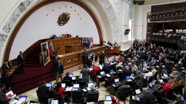 La oposición obtiene 112 de los 167 escaños del Parlamento venezolano