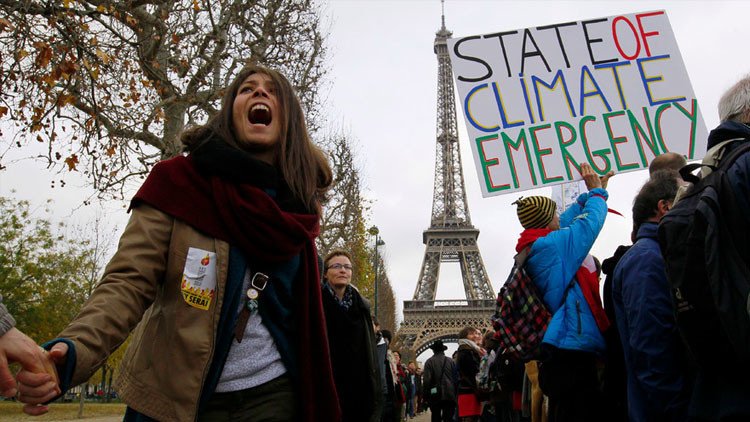 Día histórico: aprueban en París "la respuesta global a la amenaza del cambio climático"