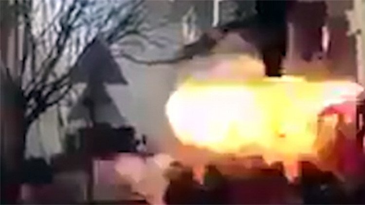 Video estremecedor: Un terrorista se inmola en medio de la multitud en Siria