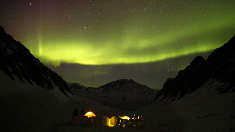 Científicos resuelven el enigma de los estallidos arremolinados de las auroras polares