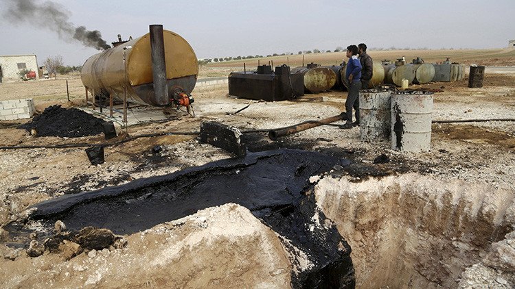 Cómo el Estado Islámico controla el tráfico de esclavas y el petróleo
