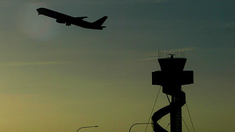 Mala noticia para los aerófobos: los aviones comerciales viajarán sin copilotos
