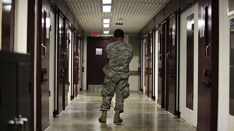 Informe: El Pentágono impide el plan de cerrar la prisión de Guantánamo