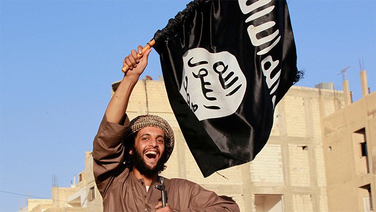 Un francotirador británico revela cómo combaten el miedo los yihadistas en las batallas