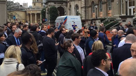 Amenaza de bomba: evacúan edificios cercanos a la sede central de la BBC en Londres