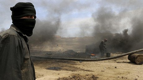 La Inteligencia iraní hará públicas las rutas de tráfico de crudo del Estado Islámico a Turquía 