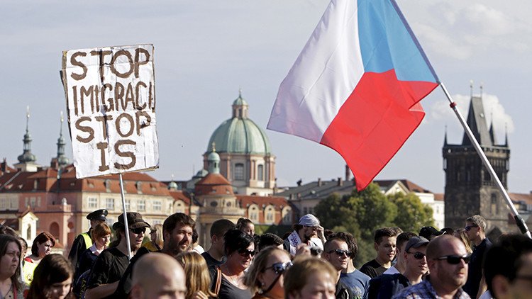 Václav Klaus: "Europa se enfrentará a un verdadero tsunami de refugiados"