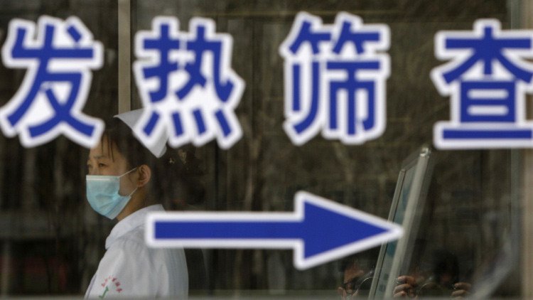 Pacientes escapan a la desbandada: demuelen en China un hospital en pleno funcionamiento
