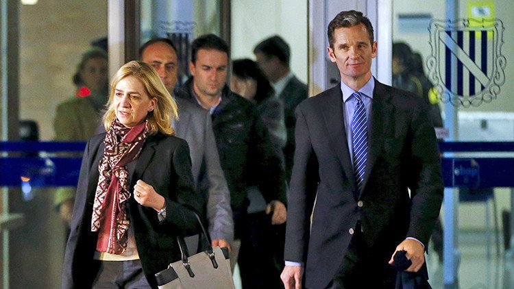 España: un tribunal examinará los correos de Urdangarin al rey Juan Carlos y a Corinna