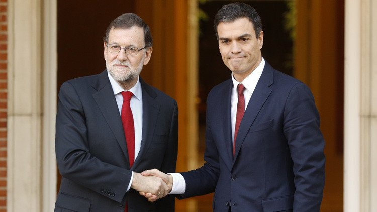 "Una liebre paralizada e inmóvil": Así define Pérez-Reverte a Rajoy